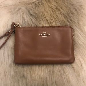 🧡Coach wristlet🧡